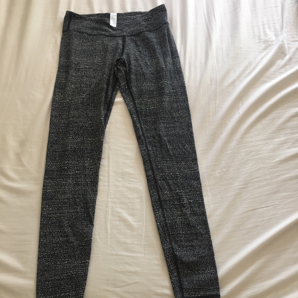 Iviva leggings - no pulling. Size 14.